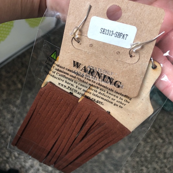 Women’s earrings - Picture 3 of 3